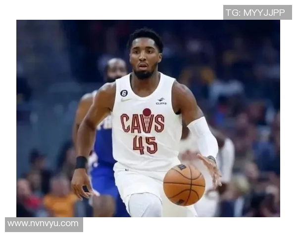 多诺万米切尔带领球队勇闯季后赛展现超凡实力与领袖风范